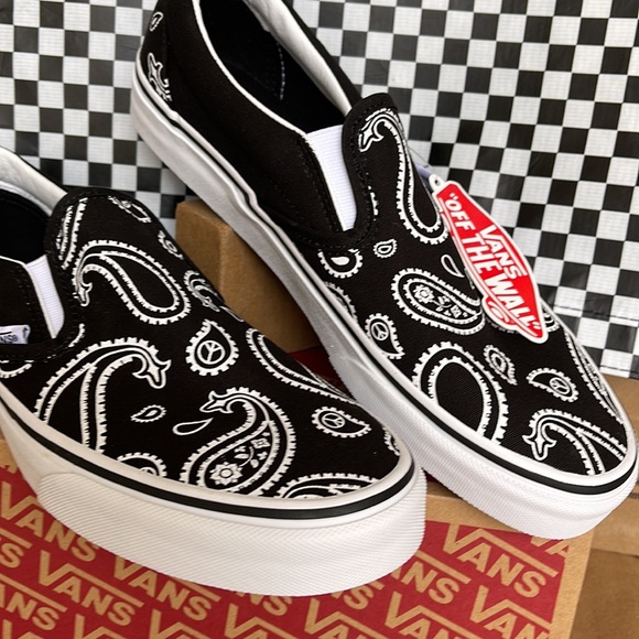 Vans WMNS Classic Slip On Peace Paisley Black/True White  sneakers - Picture 8 of 16